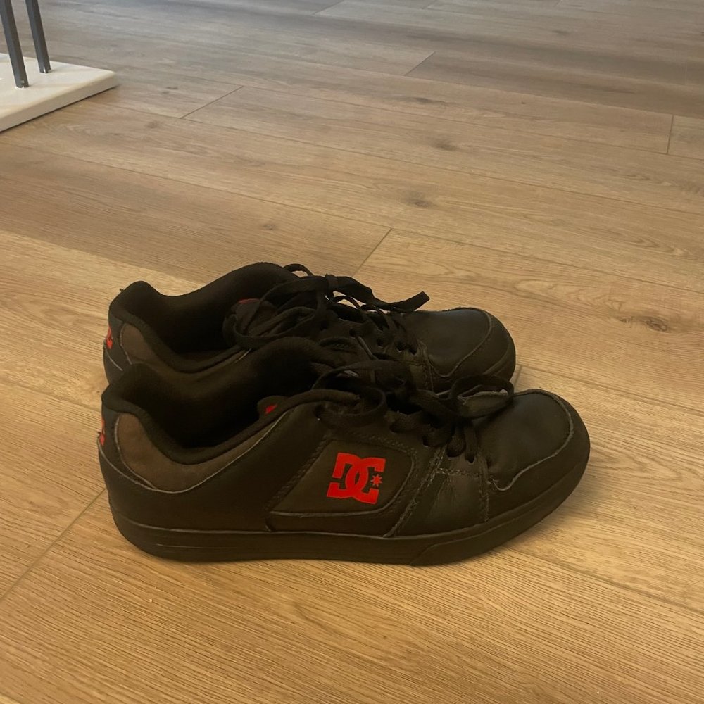 Dc running shoes